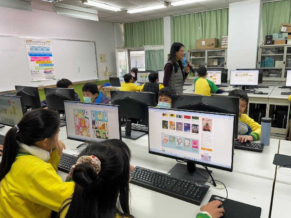 中市圖至校園推廣電子書與數位資源，讓學童能夠隨時隨地享受多元閱讀樂趣