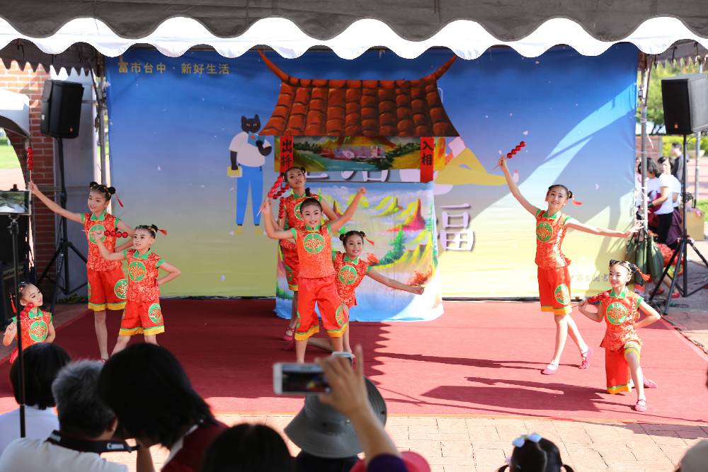 公園書福市集妙璇舞蹈團精彩演出