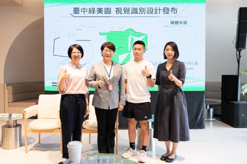 媒體茶敘大合照
