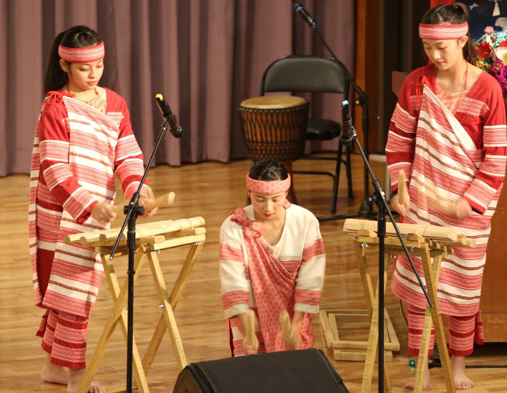 泰雅原舞工坊透過原住民的音樂與律動，展現泰雅文化風情