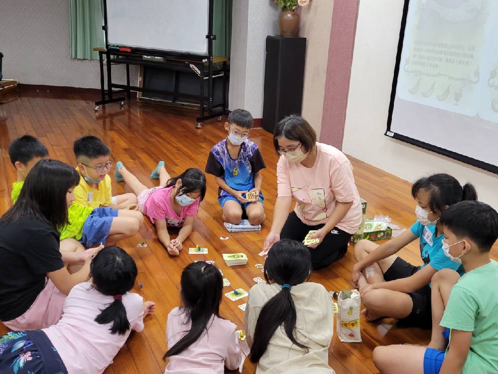 清水分館以推理文學為館藏特色，辦理推理文學活動，深受小朋友喜愛