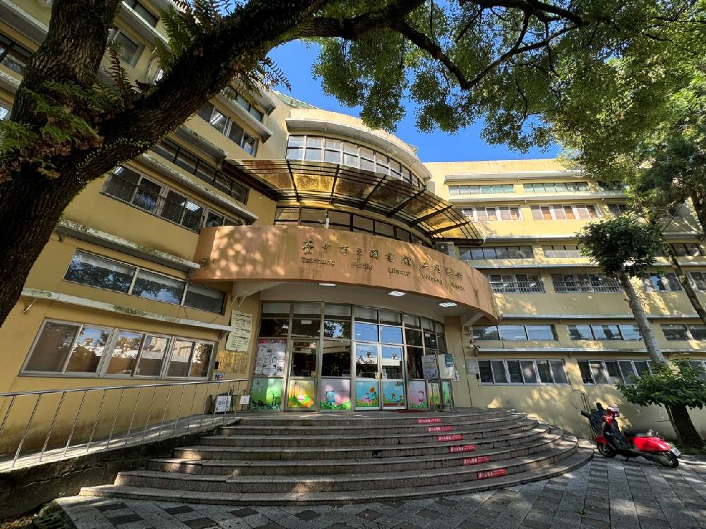 石岡圖書館8月1日閉館，改至原石岡消防分隊廳舍設置臨時服務處，提供服務