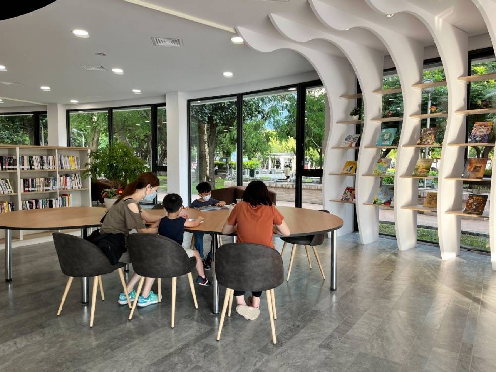 興安圖書館榮獲2023國家卓越建設獎最佳規劃設計類金質獎